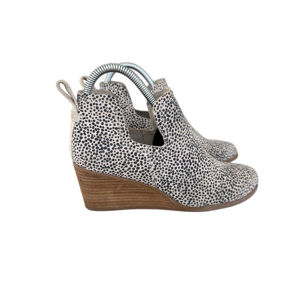 TOMS Kallie Cutout Ankle Wedge Bootie Cheetah Women's Sz 7 EUC